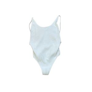 💋 cute ruffle cotton white aritzia bodysuit size M
